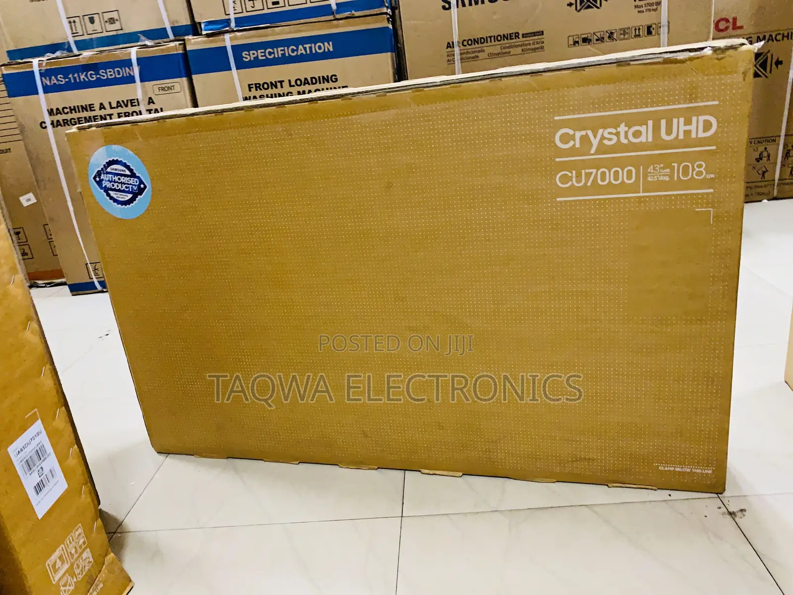 Flat Samsung 43”— Crystal Uhd