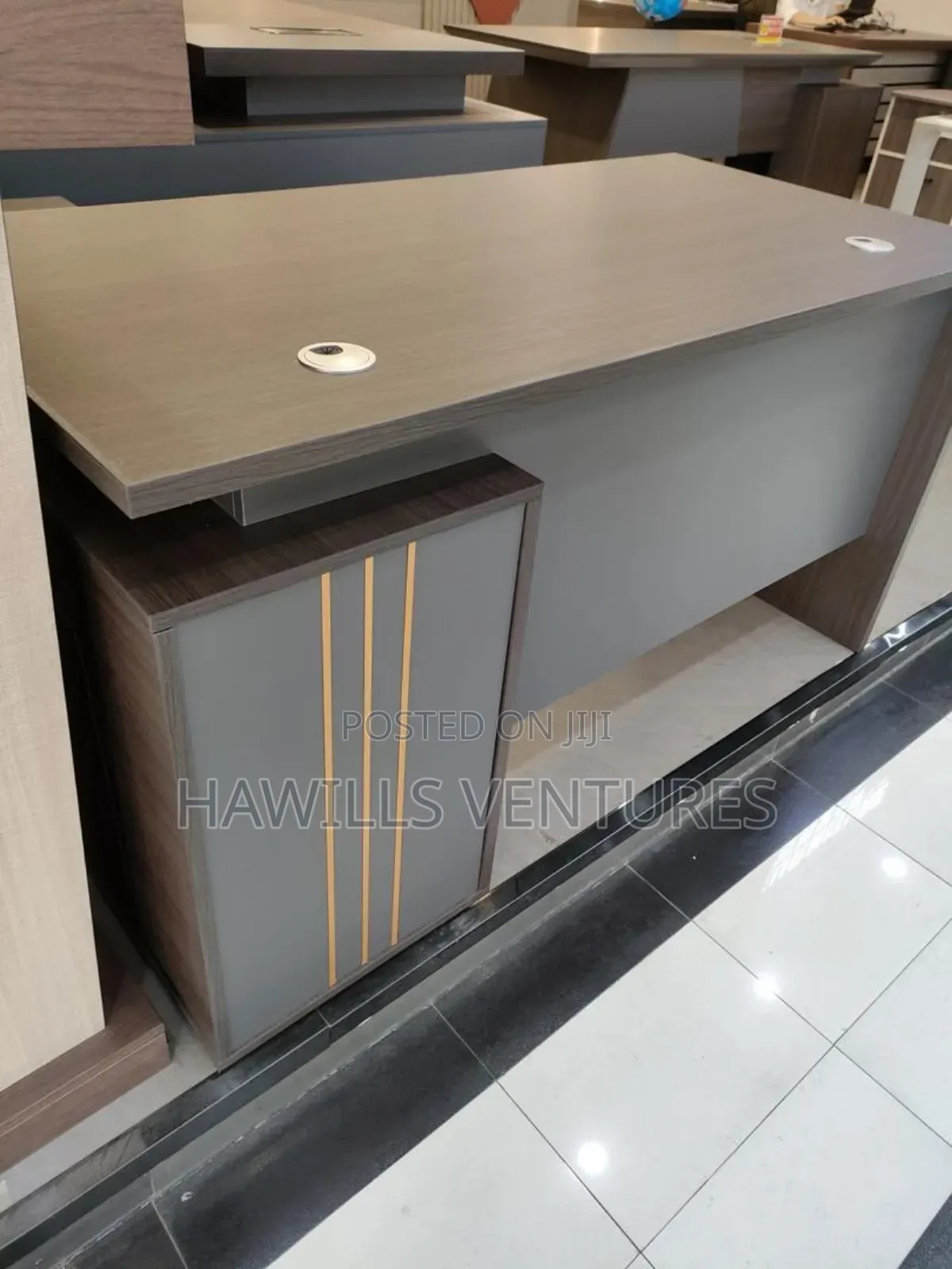 Executive Office Table With Extension