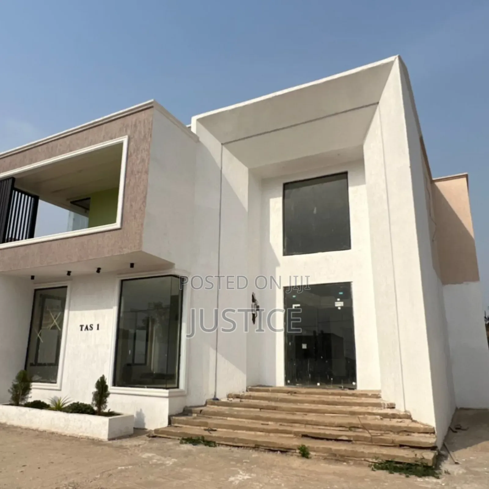 4bdrm Duplex in Ablekuma, Manhean for sale