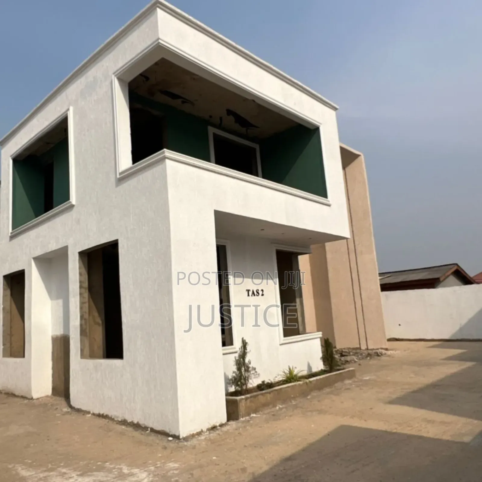 4bdrm Duplex in Ablekuma, Manhean for sale