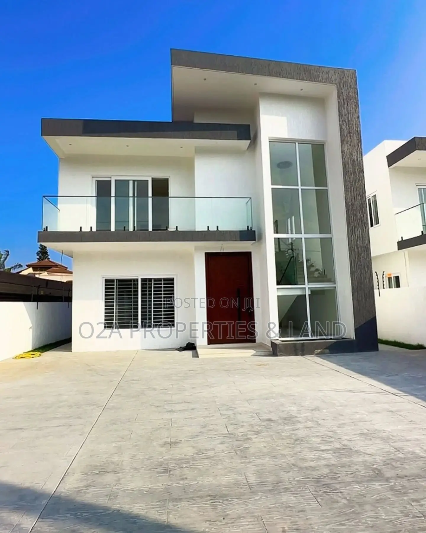 4bdrm House in Sakumono for sale