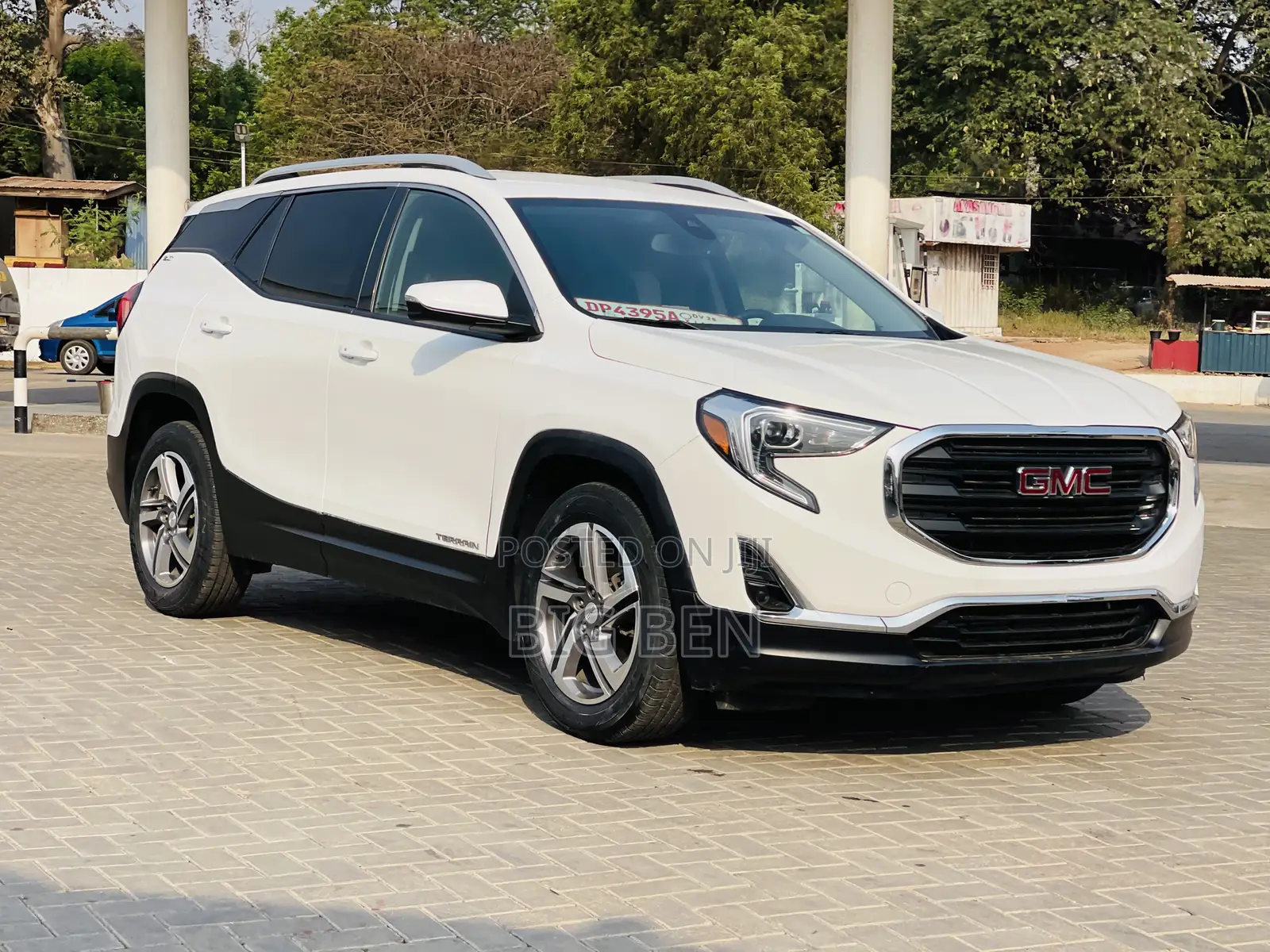 GMC Terrain 2021 White