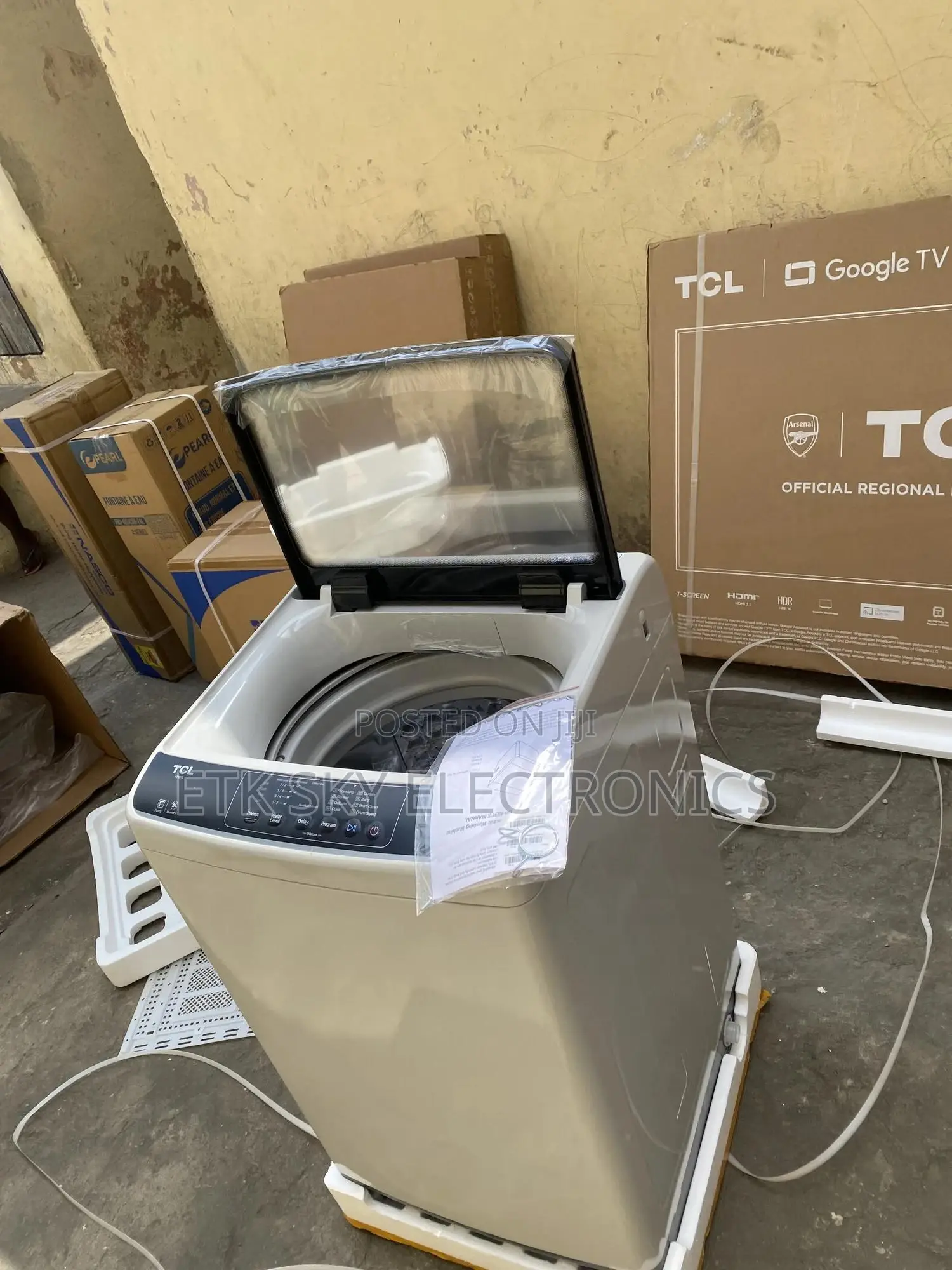Futuristic TCL 9kg Topload Washingmachine Fully Auto