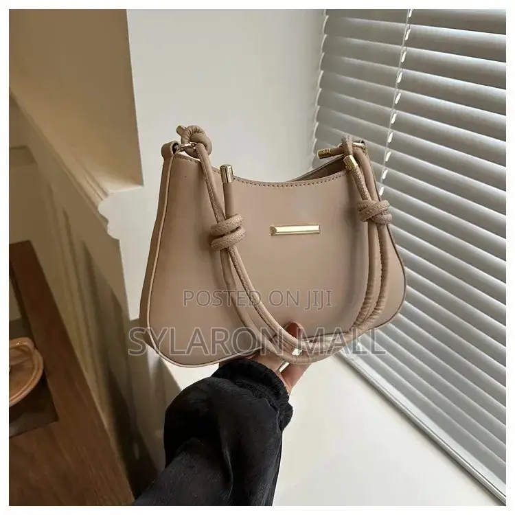Women’S High-End Handheld Shoulder Handbag