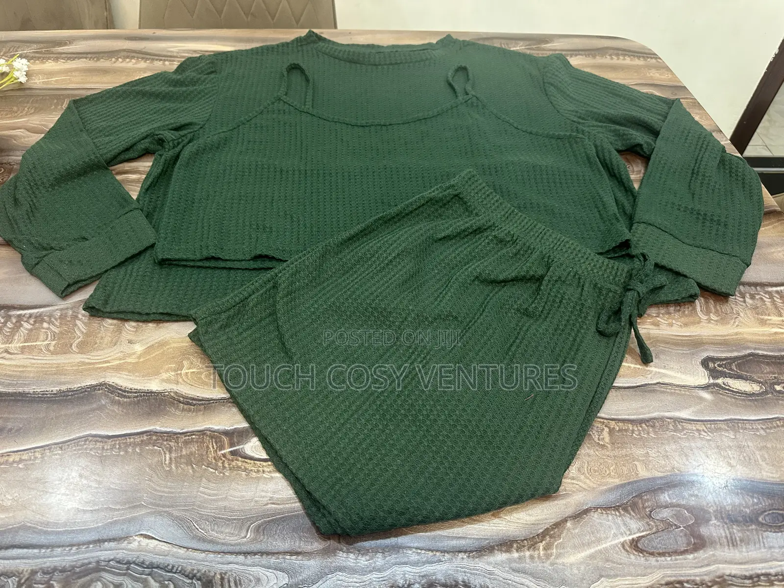 Leafy Green Crop Top and Short With Extra Long Sleeve Top