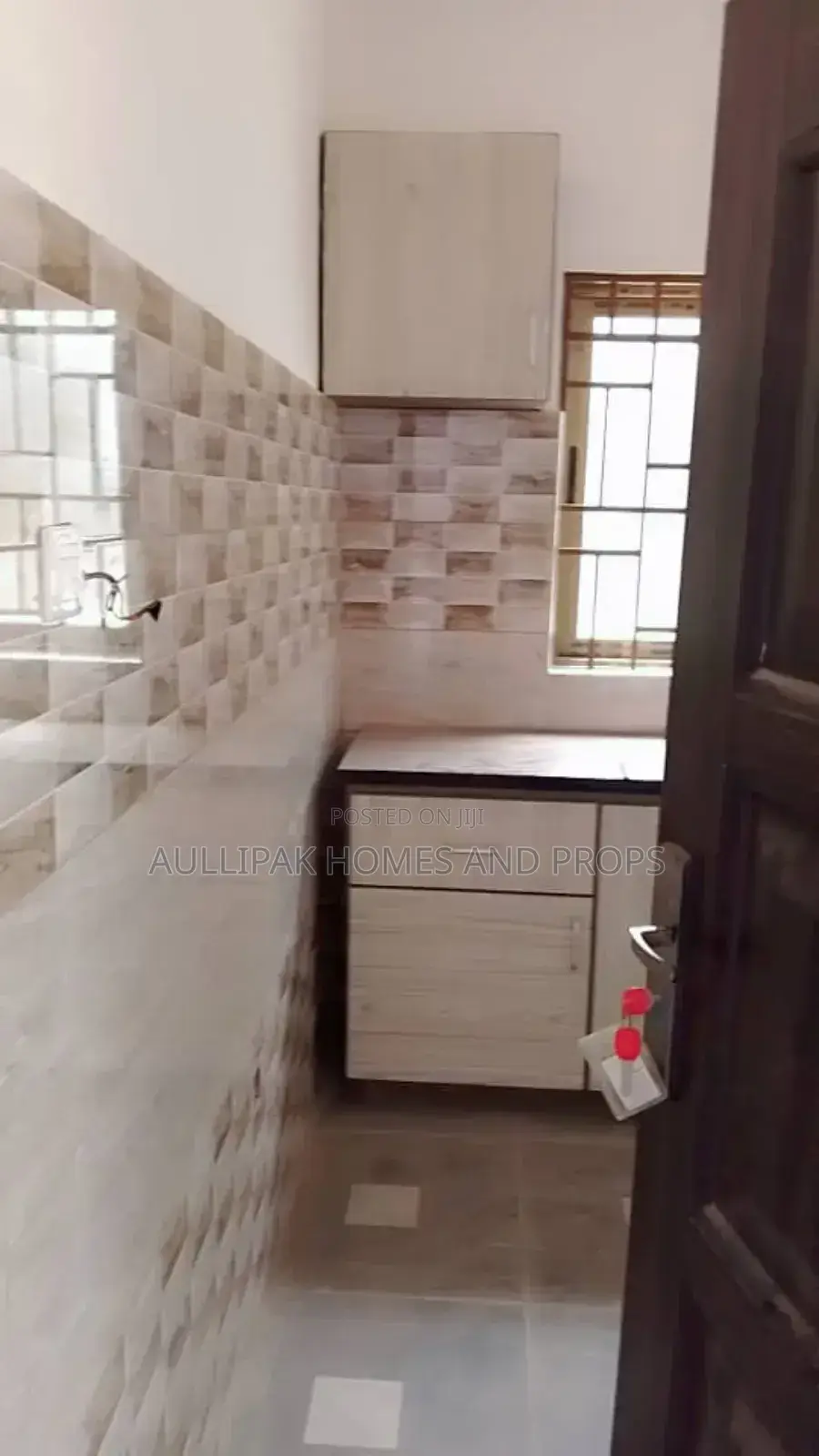 1bdrm Apartment in Lakeside for rent