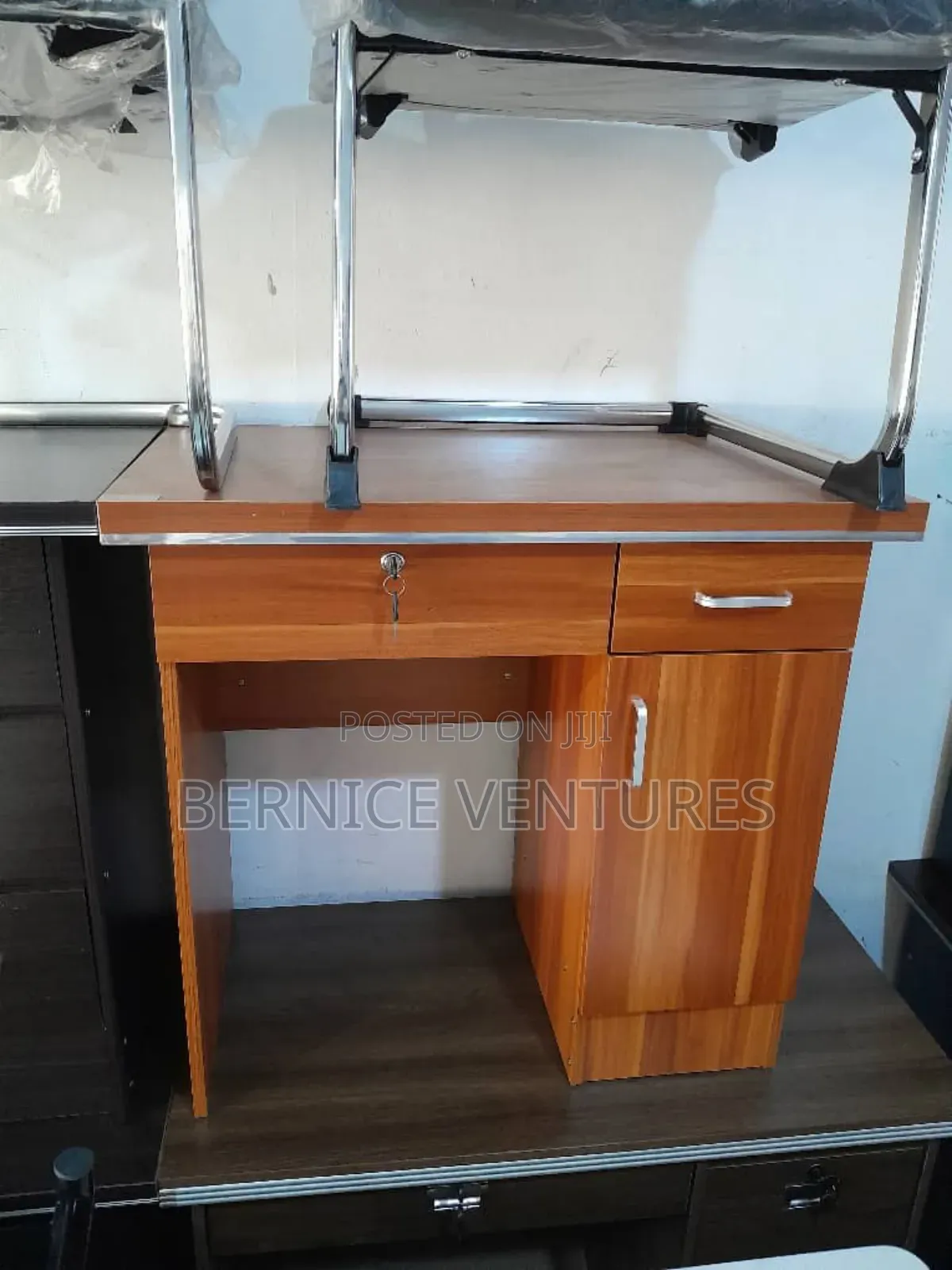 Small Multipurpose Office  Desk