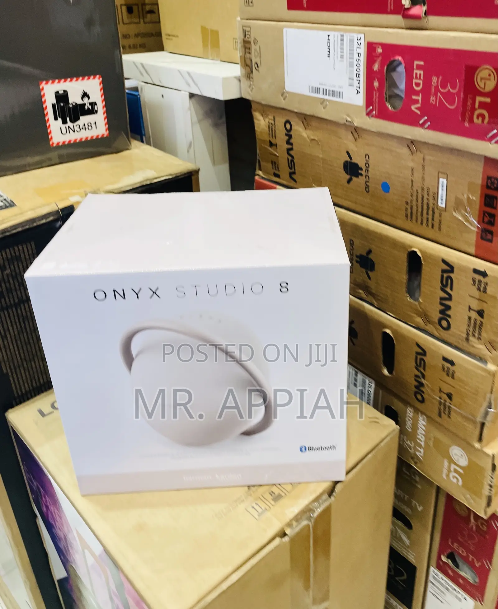 Newly in Stock Onyx 8 Wireless Portable Speaker(Gold)