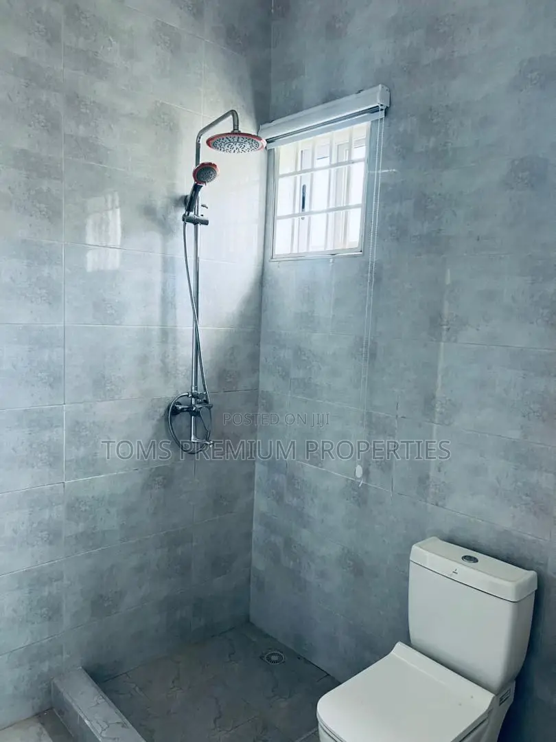 3bdrm House in Richfield, Ashaley Botwe for rent