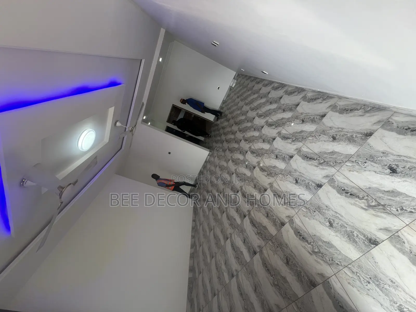 2bdrm Apartment in Bee Decor & Homes, Old Ashomang for rent