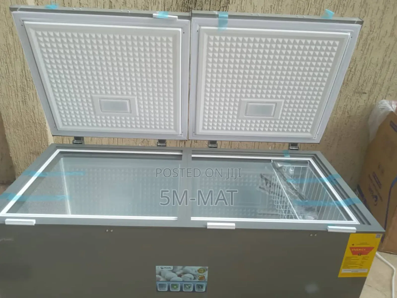 Unique Pearl 400 Liters Single Door Chest Freezer .