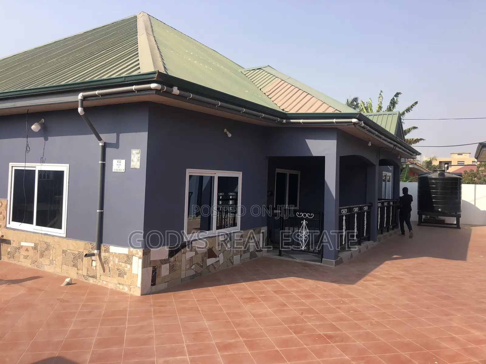 2bdrm Apartment in New Market, Kasoa for rent
