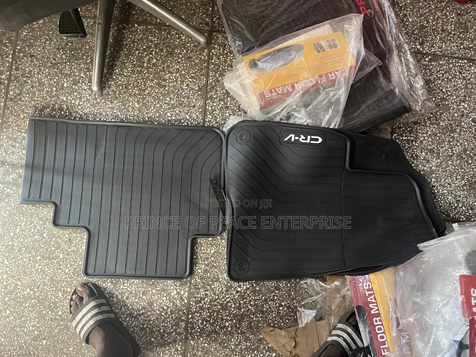 Honda CRV Floor Mat or Carpet