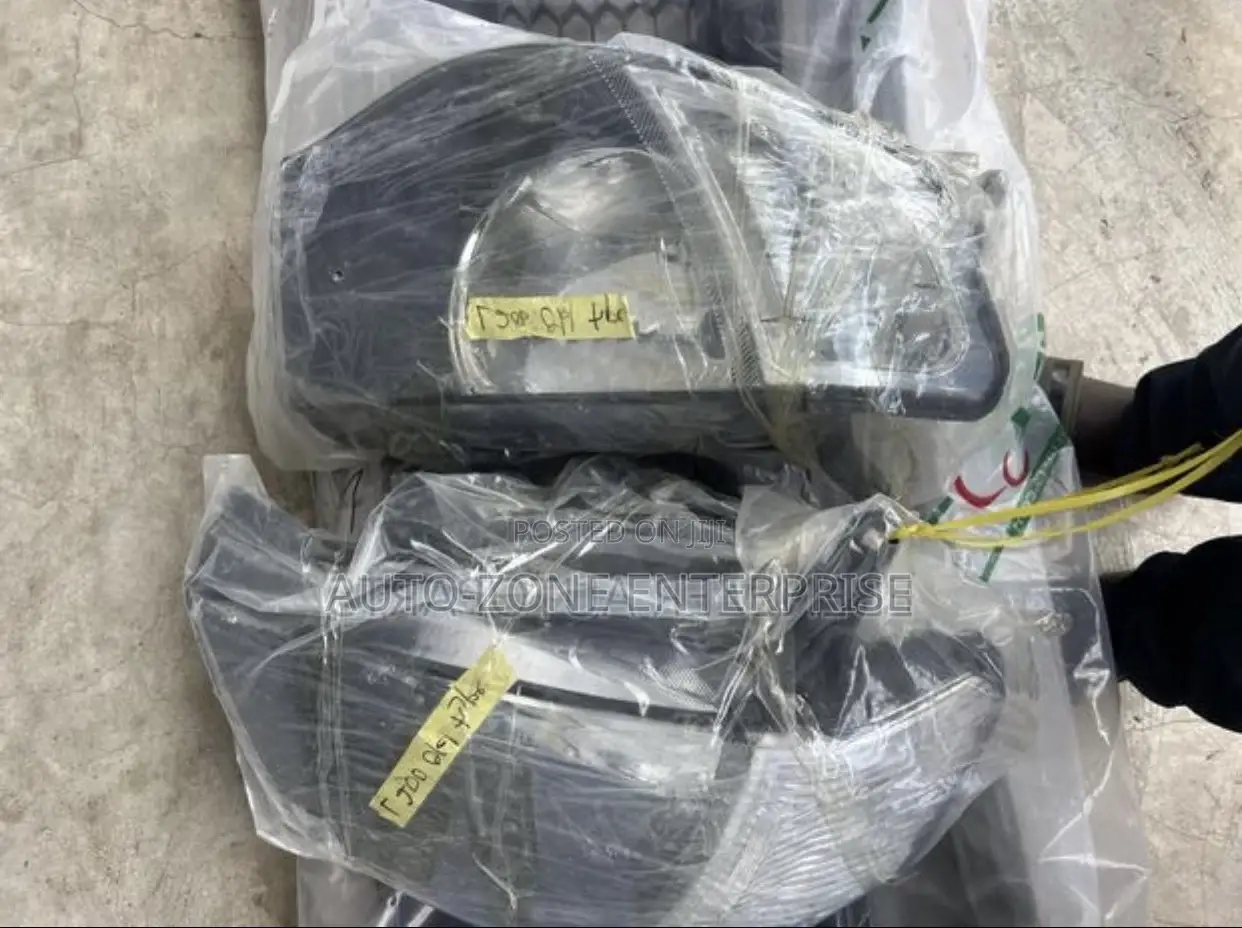 Mitsubishi L200 Headlights