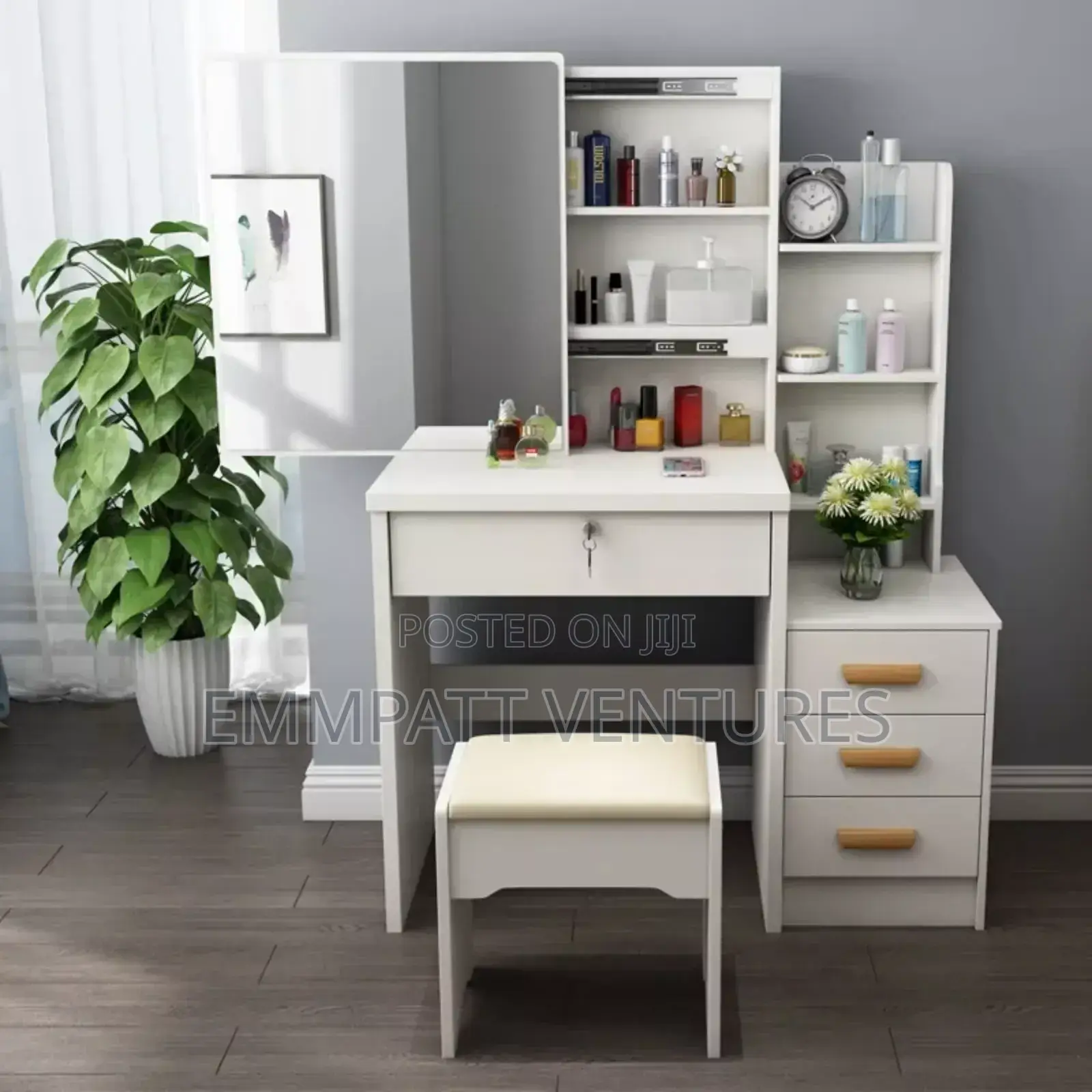 Morden Wooden Dresser