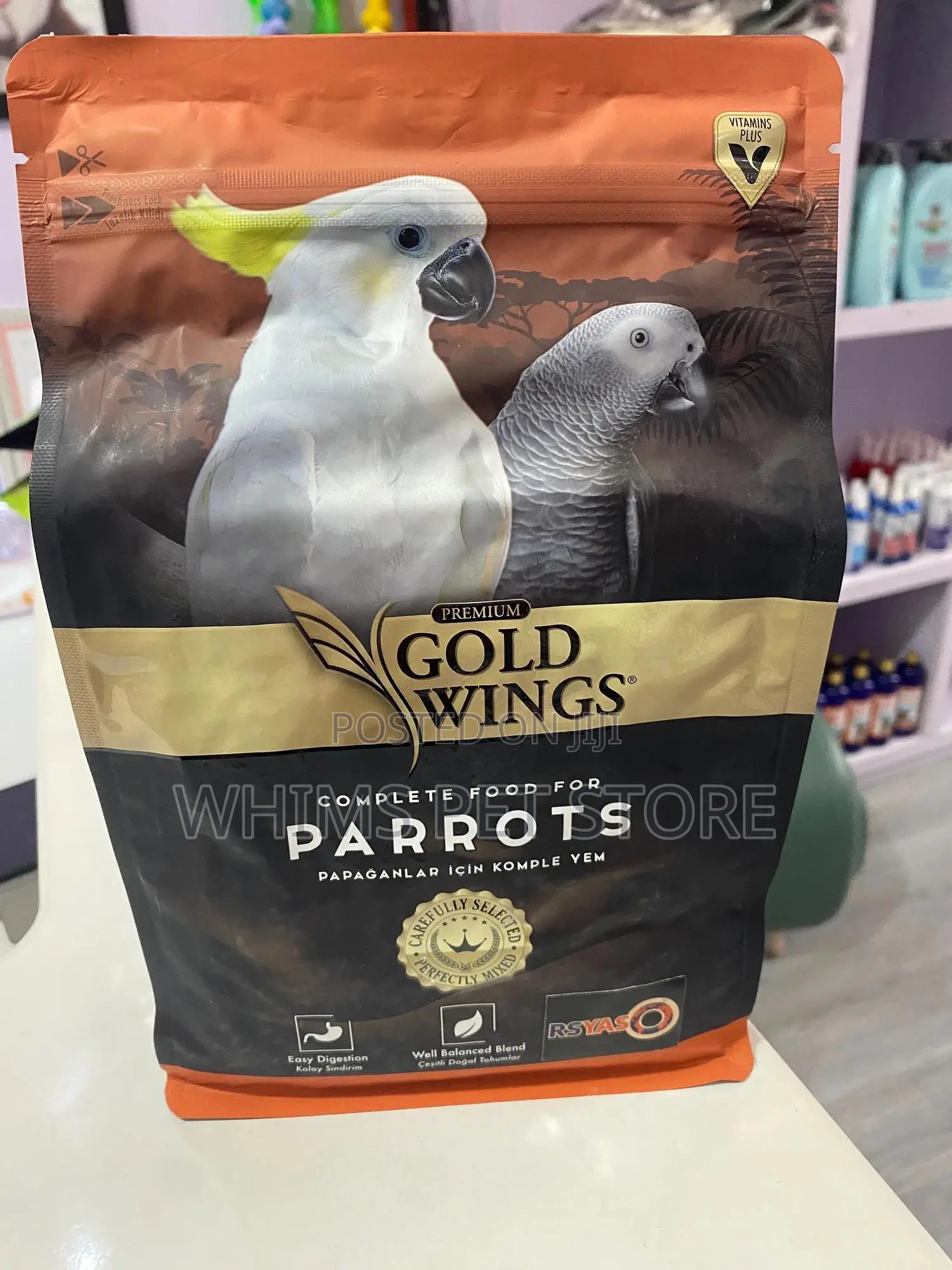 Gold Wing Parrot Feed