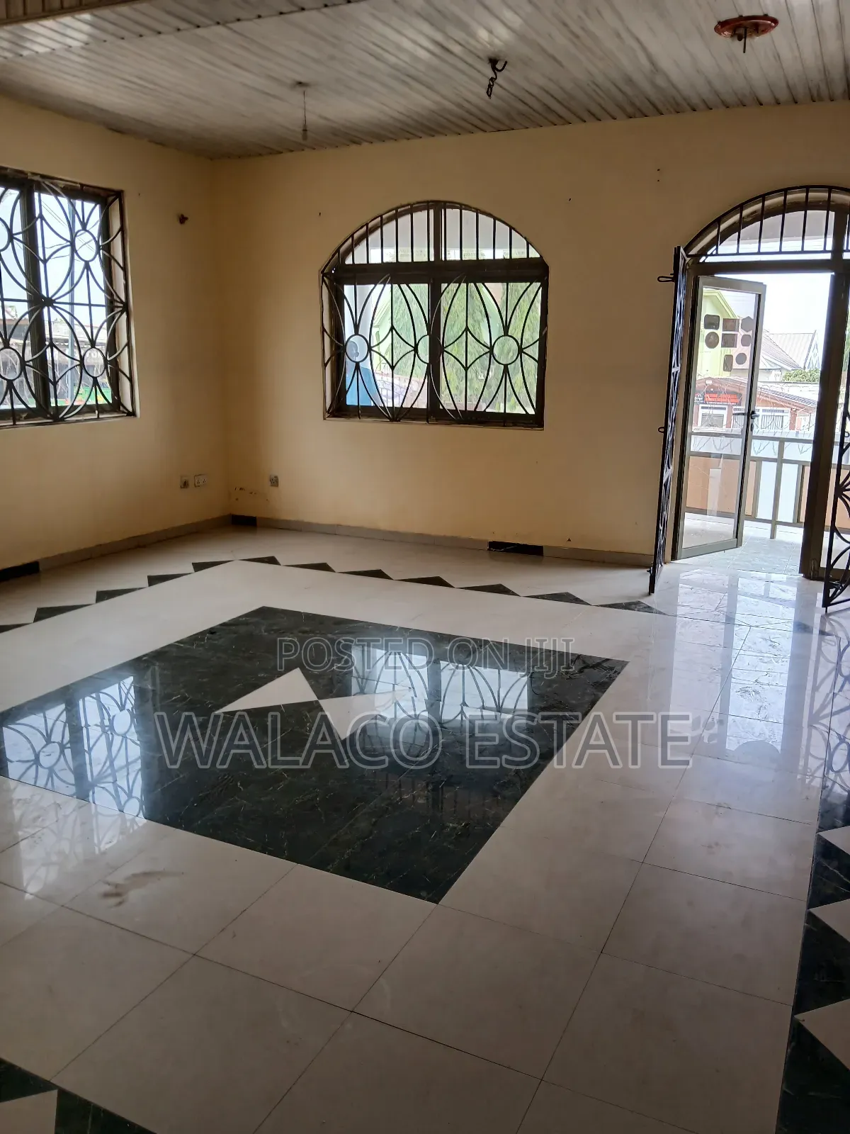 3bdrm Shared Apartment in Walako Estate, Top Base for rent