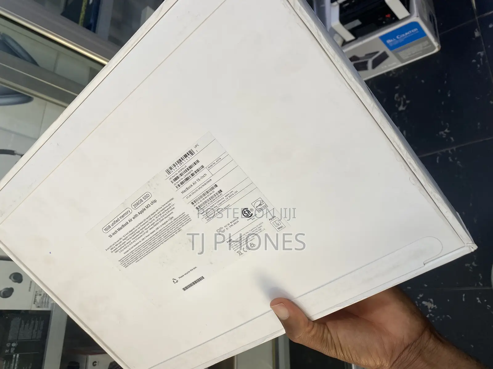 New Laptop Apple MacBook Air 2024 M3 15-Inch 16GB Apple M3 SSD 256GB