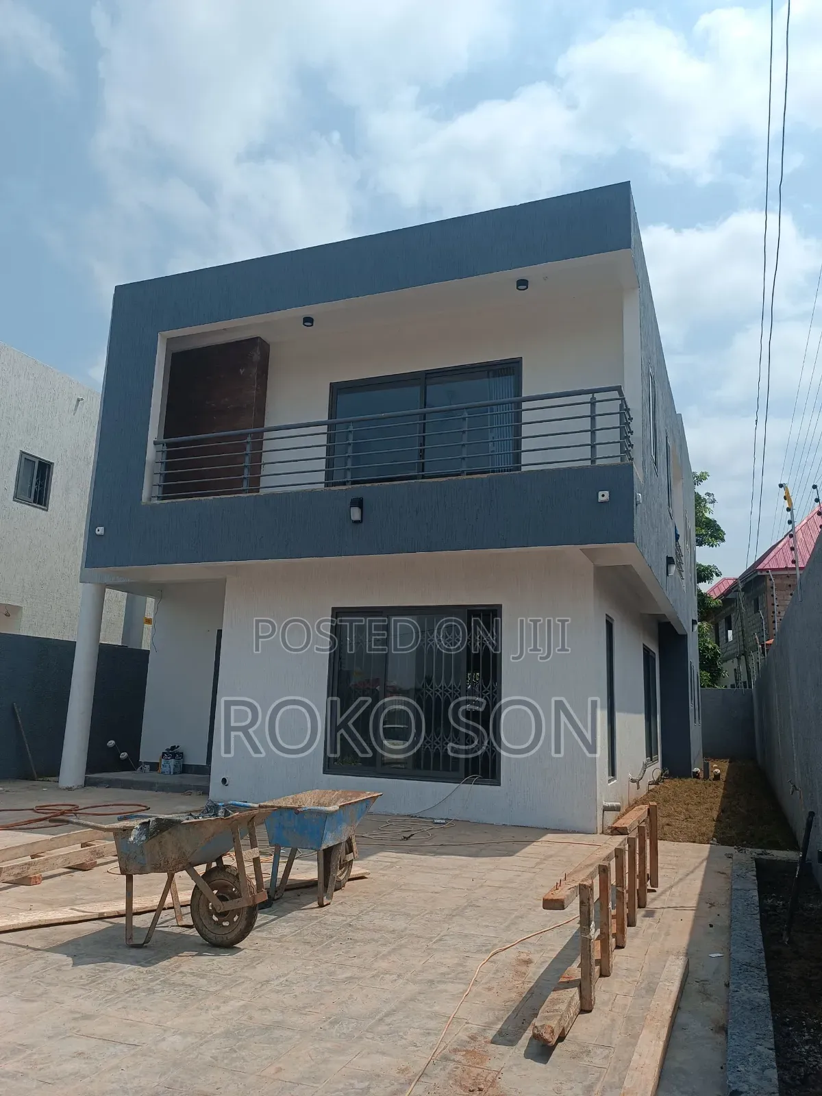 4bdrm Duplex in Dr Roko, Adenta for sale