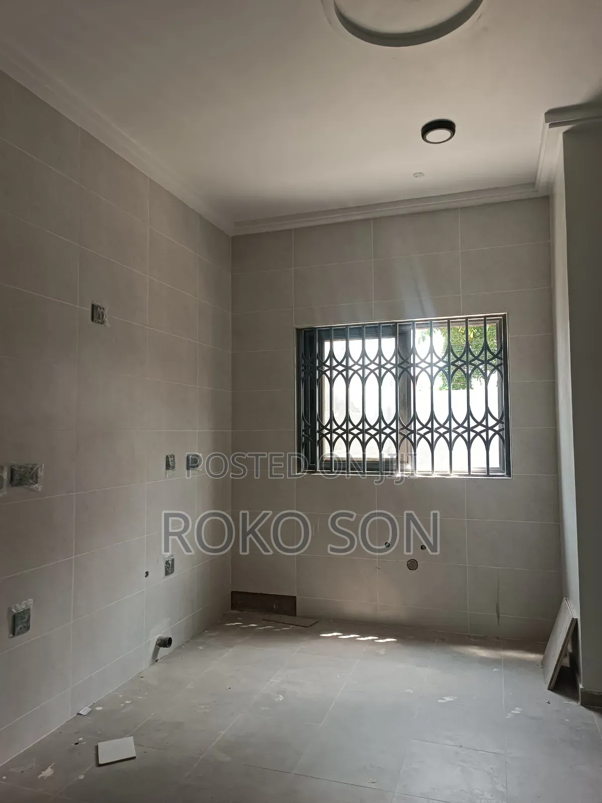 4bdrm Duplex in Dr Roko, Adenta for sale