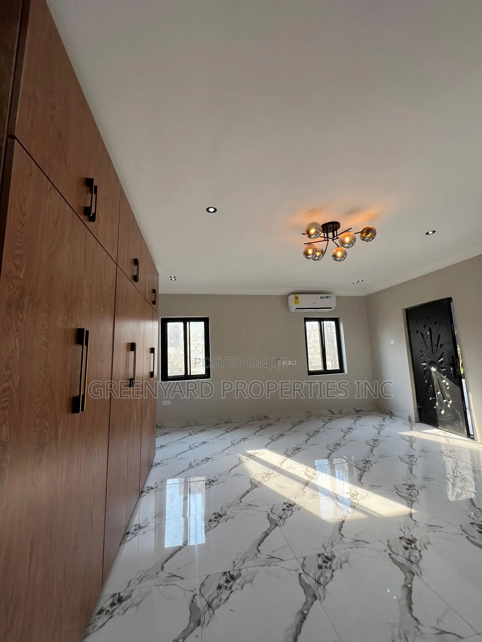 4bdrm Duplex in East Legon Hills for sale