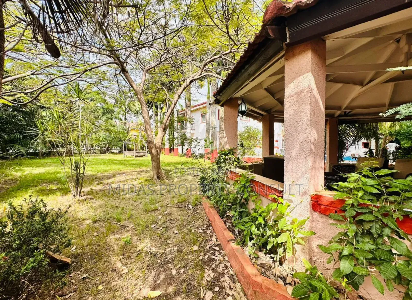 5bdrm Mansion in Trassaco, East Legon for sale
