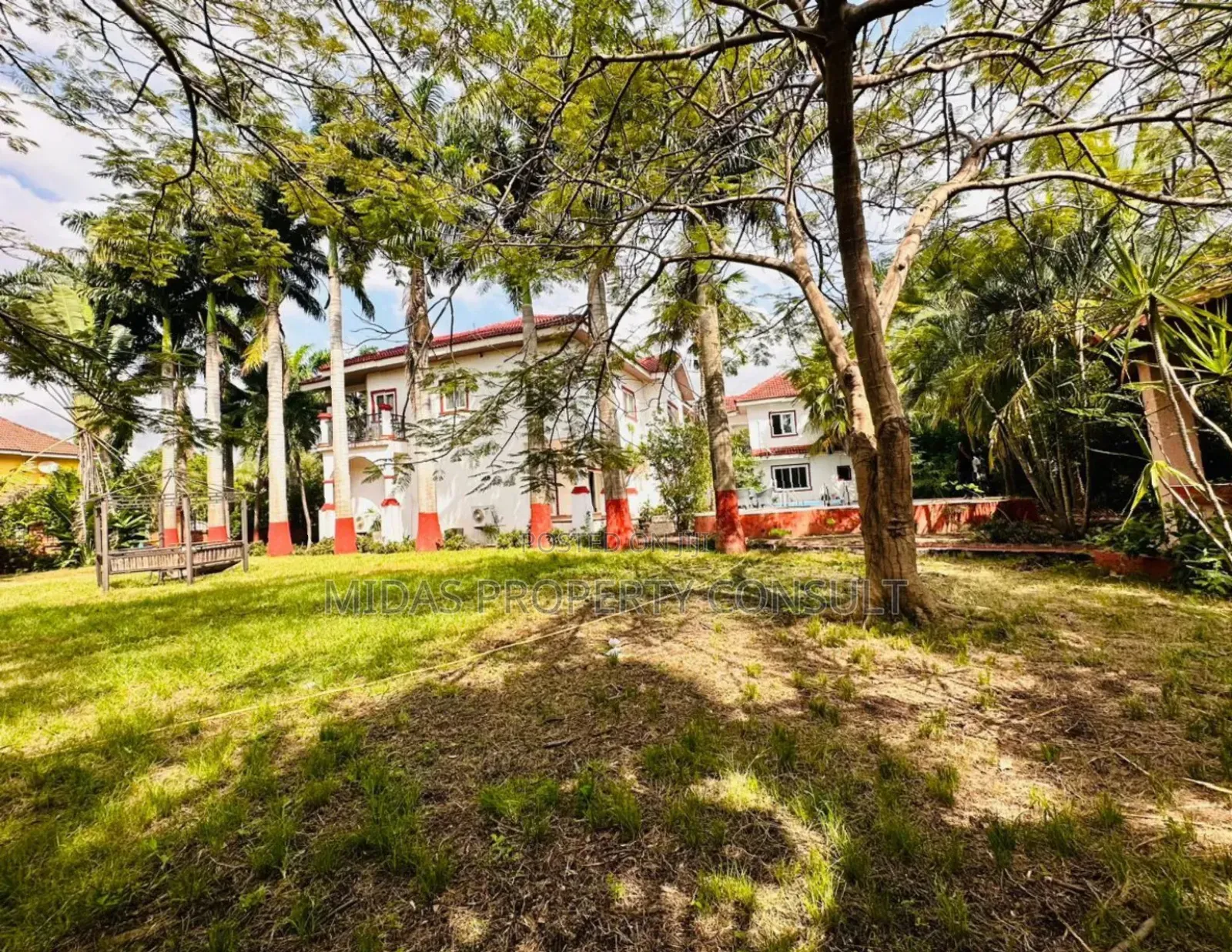5bdrm Mansion in Trassaco, East Legon for sale