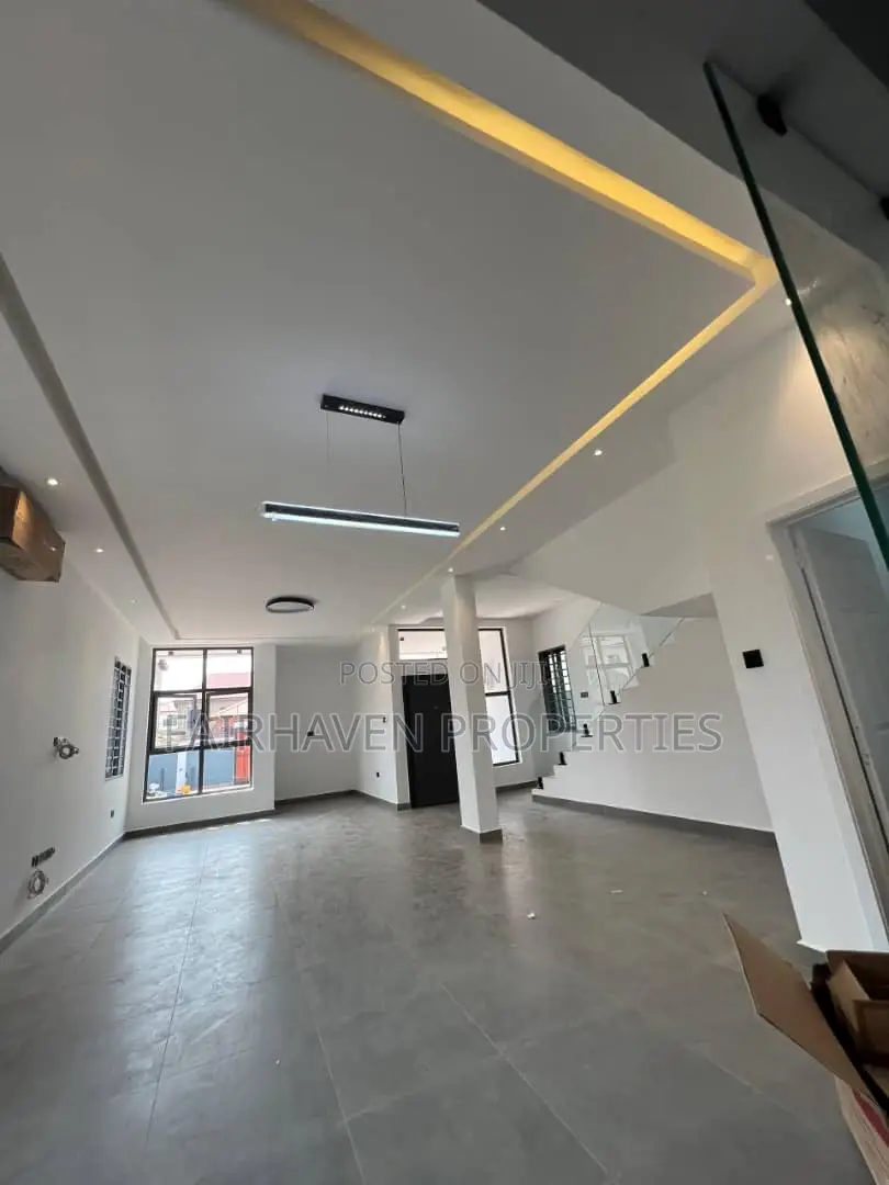 3bdrm House in Oyarifa for sale