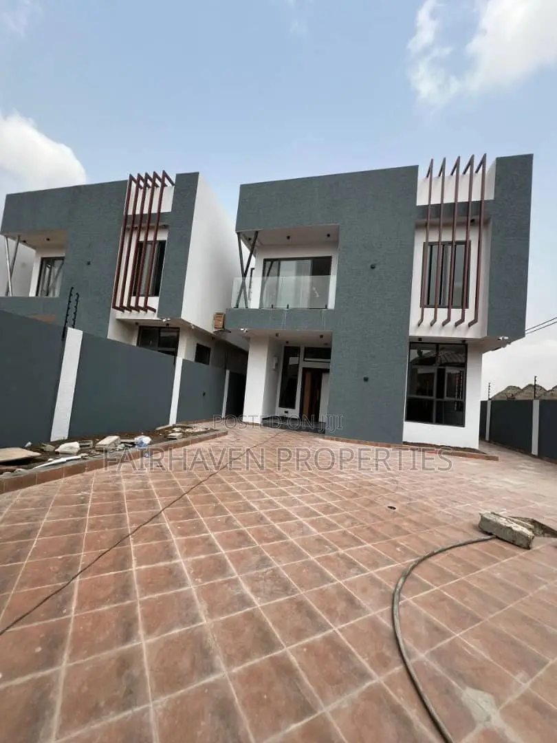 3bdrm House in Oyarifa for sale