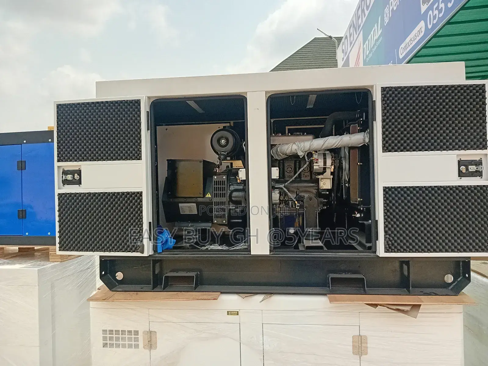 Perkins Silent Diesel Generator 35kva White and Good Engine