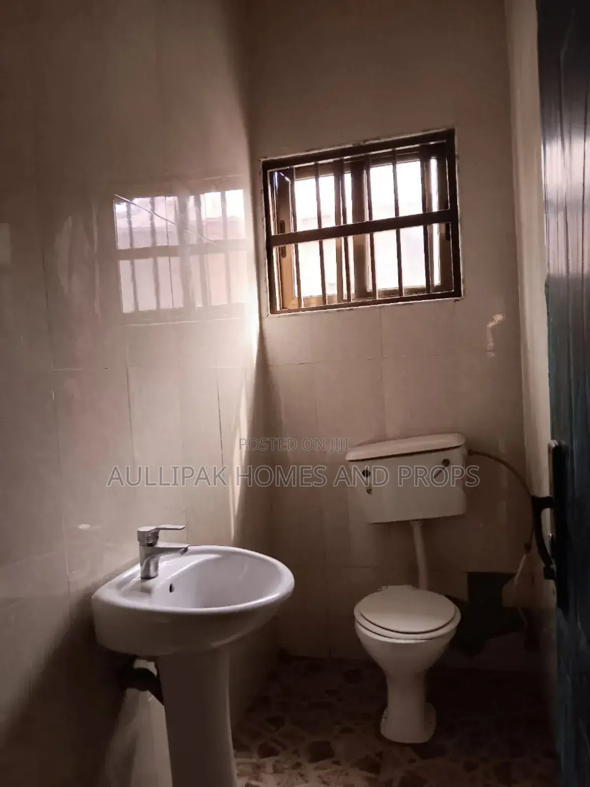 2bdrm Apartment in Esuonano, Accra Metropolitan for rent