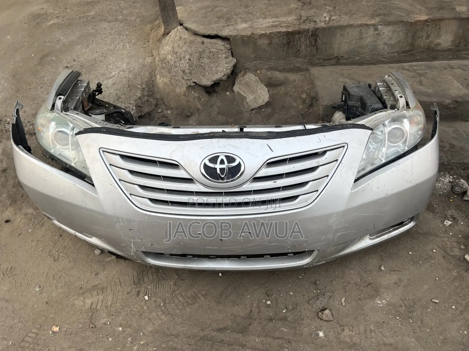 Toyota Camry 2009 Front Cut Available