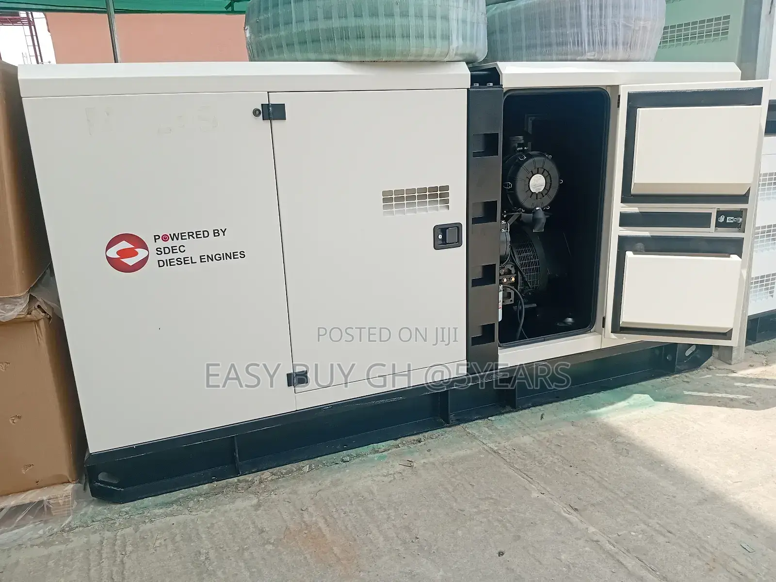 Back View Perkins Diesel Silent Generator 200kva 128000watt