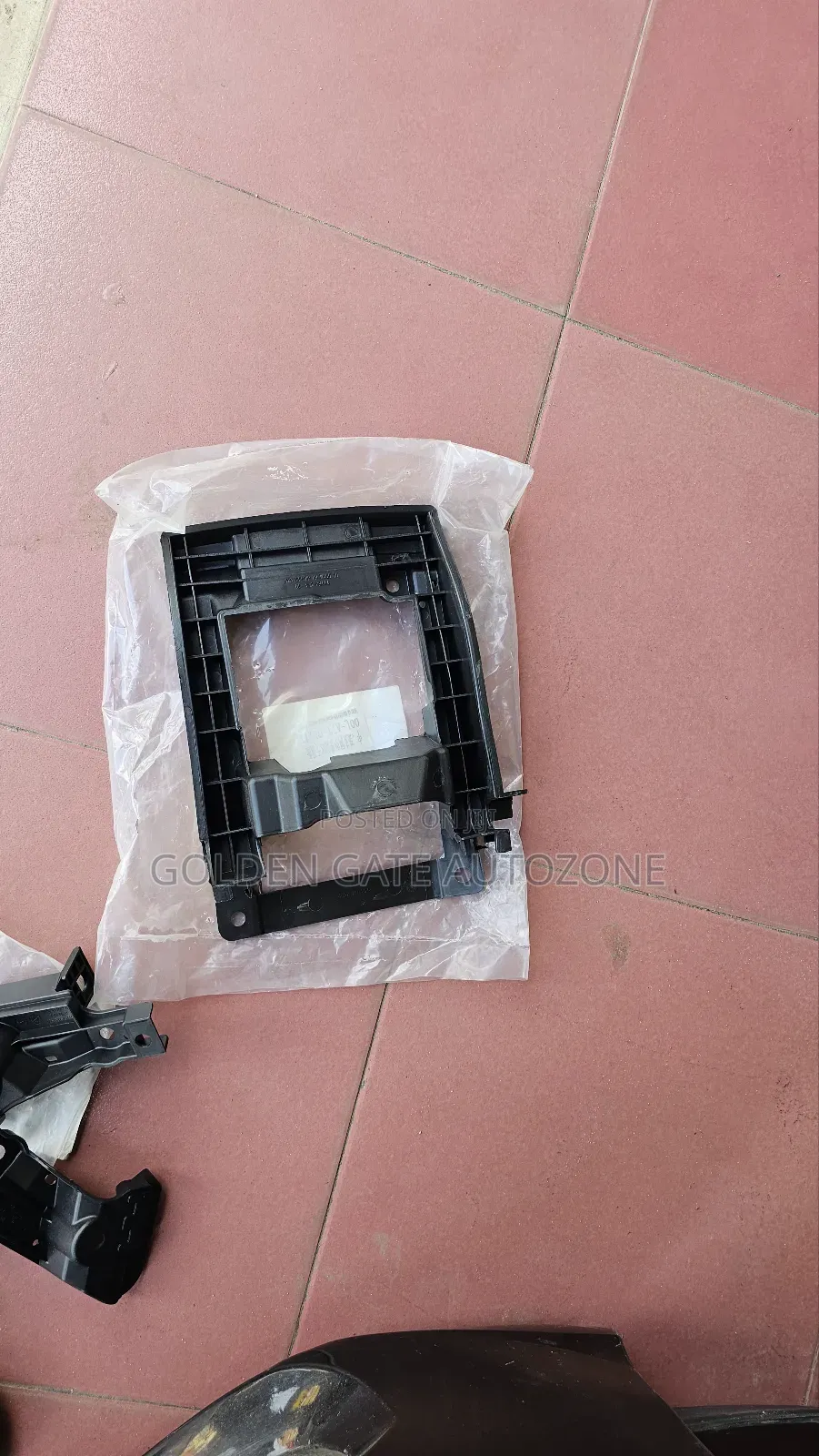 Honda HRV 2015 to 2020 Grill Bracket and Holders Set