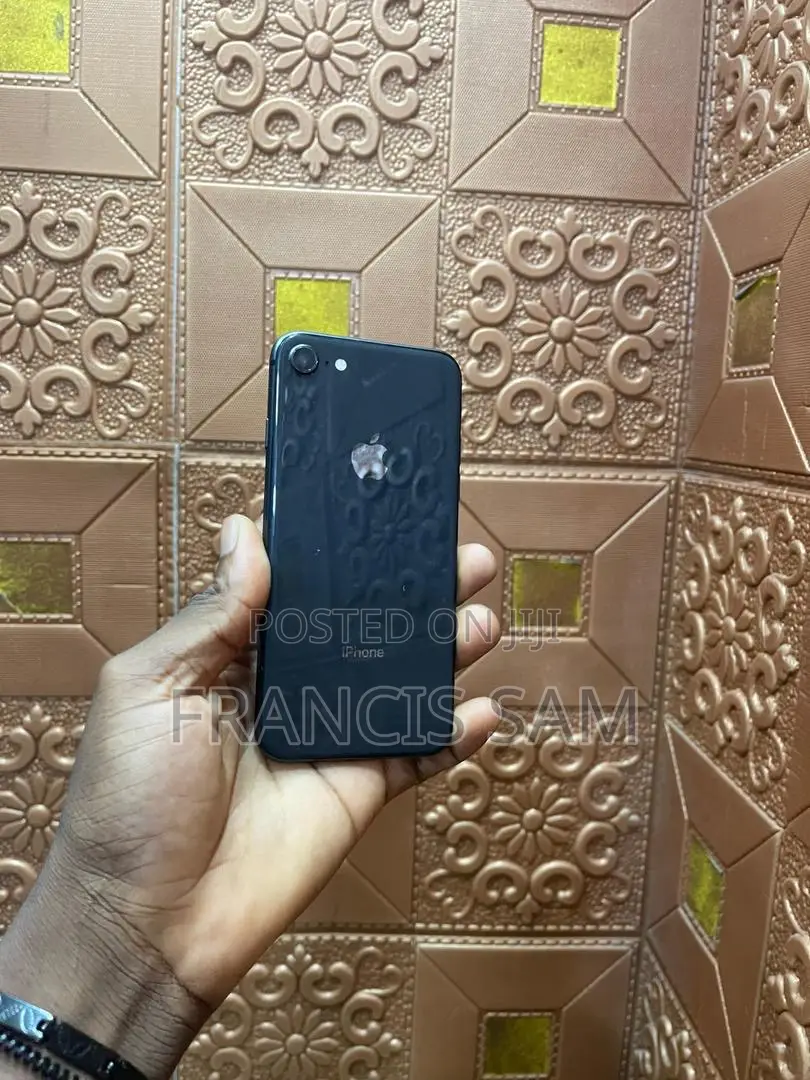 Apple iPhone 8 64 GB Black