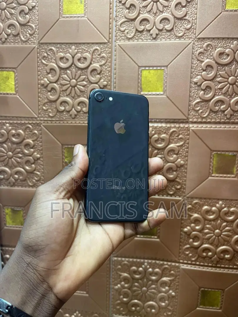 Apple iPhone 8 64 GB Black