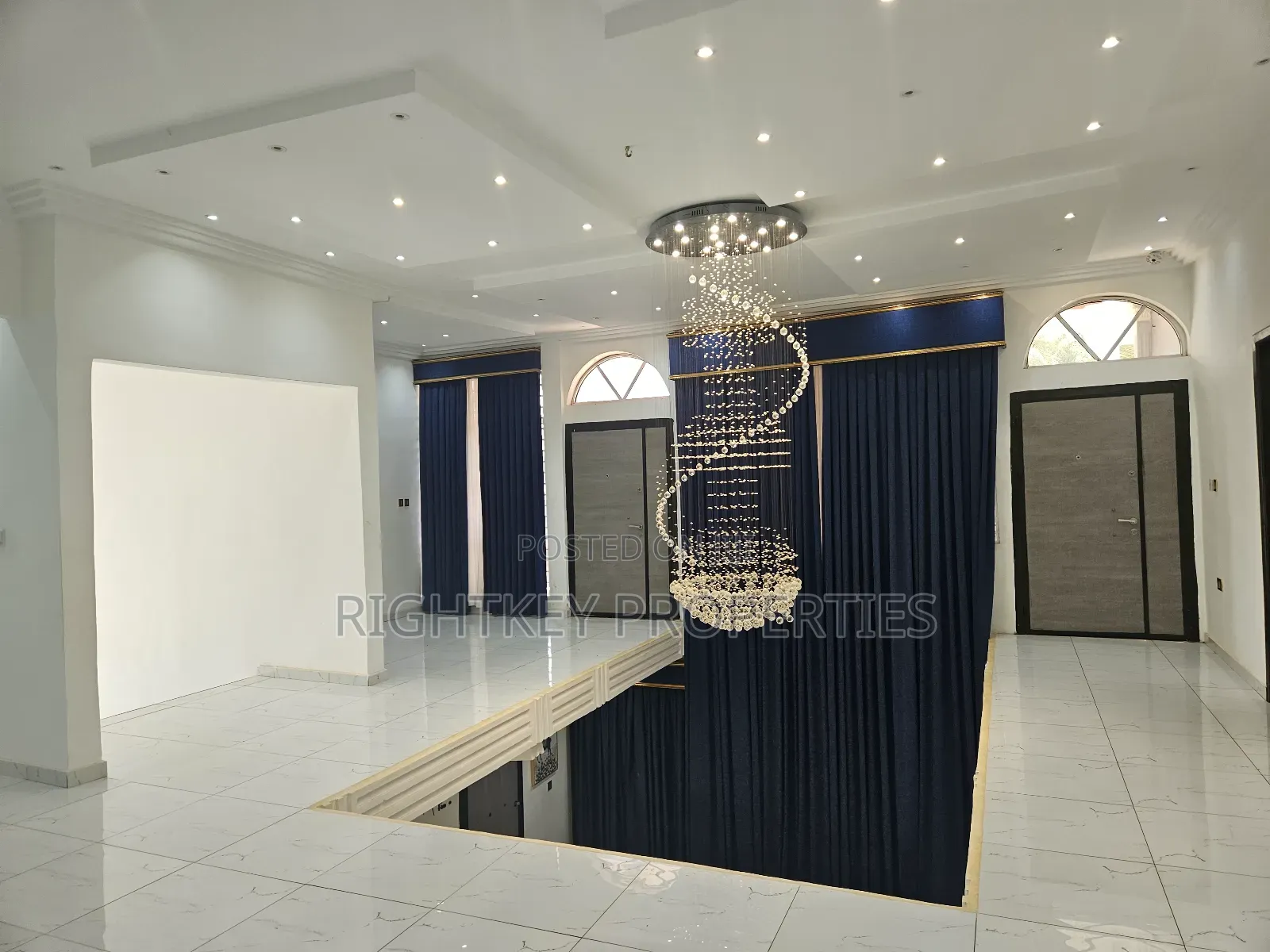 6bdrm Duplex in Rightkey, Kumasi Metropolitan for sale
