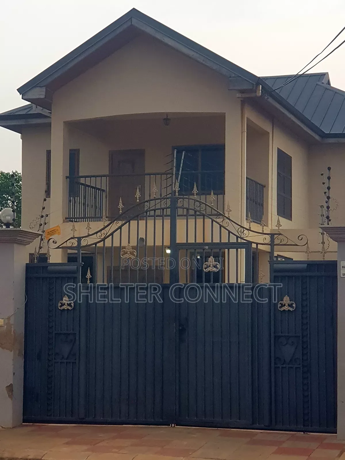 3bdrm Duplex in Oyarifa for sale