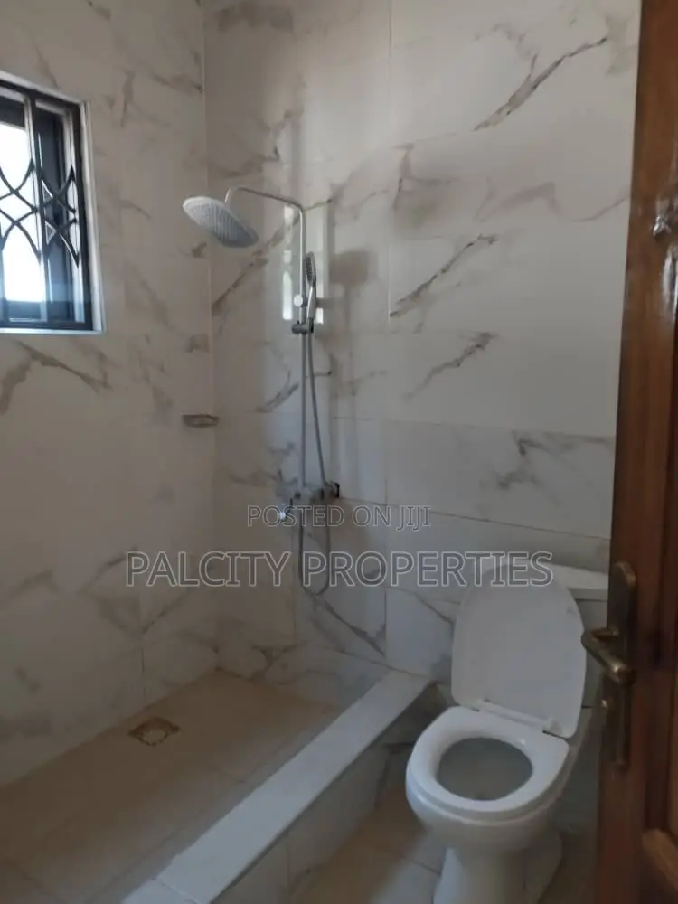 2bdrm Apartment in Ahenema Kokoben, Kumasi Metropolitan for rent