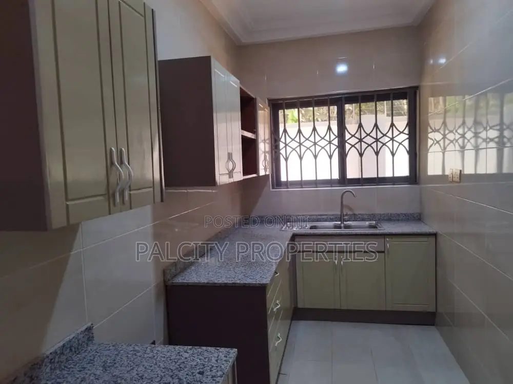 2bdrm Apartment in Ahenema Kokoben, Kumasi Metropolitan for rent