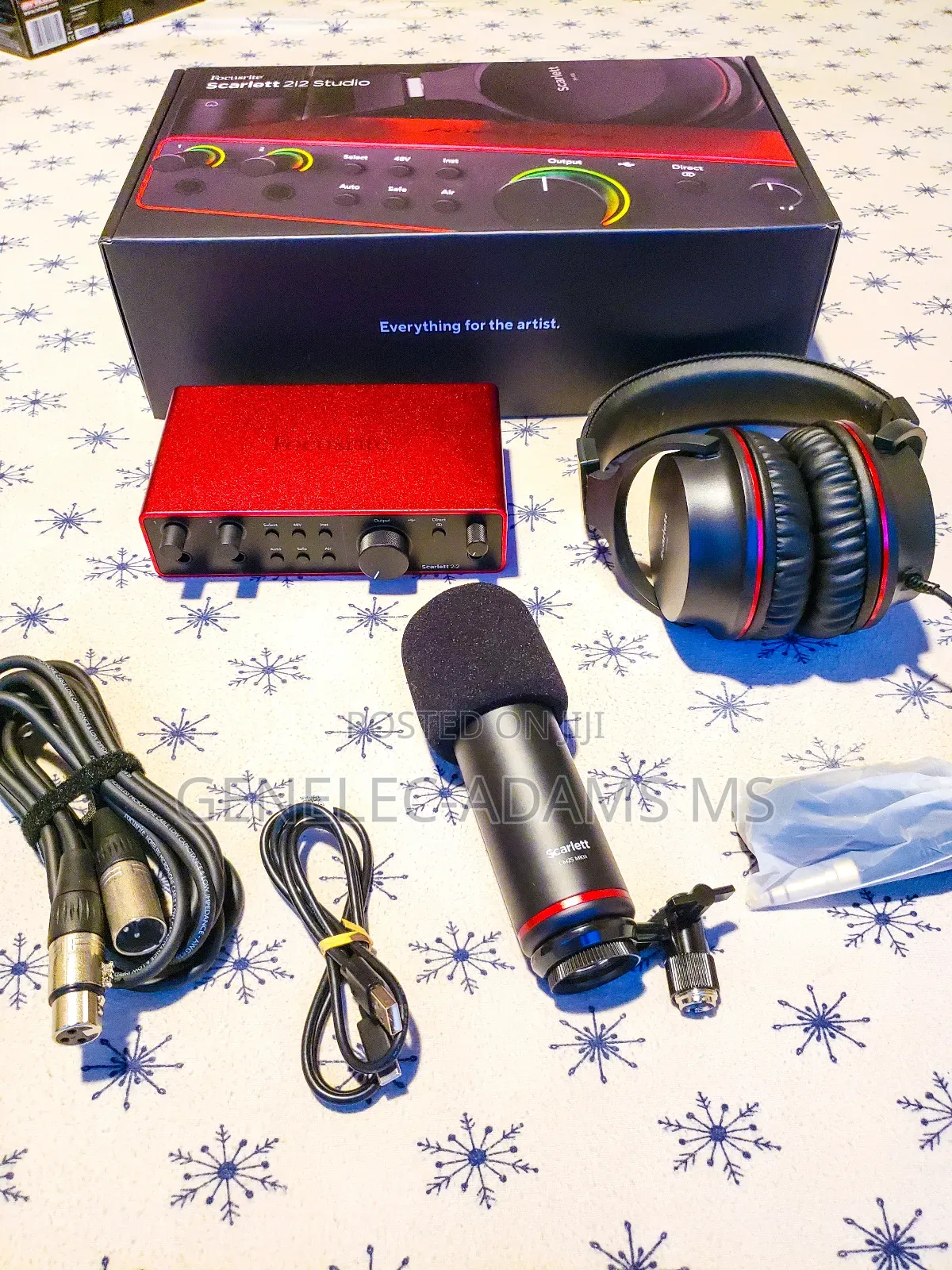 Focusrite Scarlet 2i2 Bundle 4th Generation