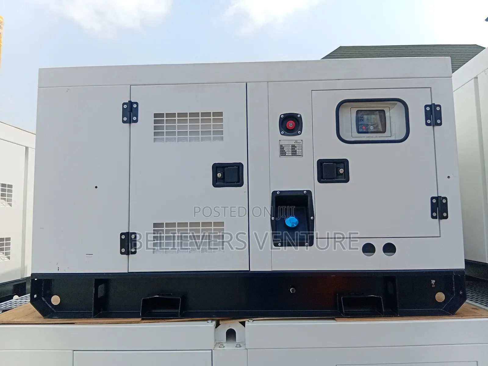 22kva Perkins Diesel Engine Generator Silent UK Model