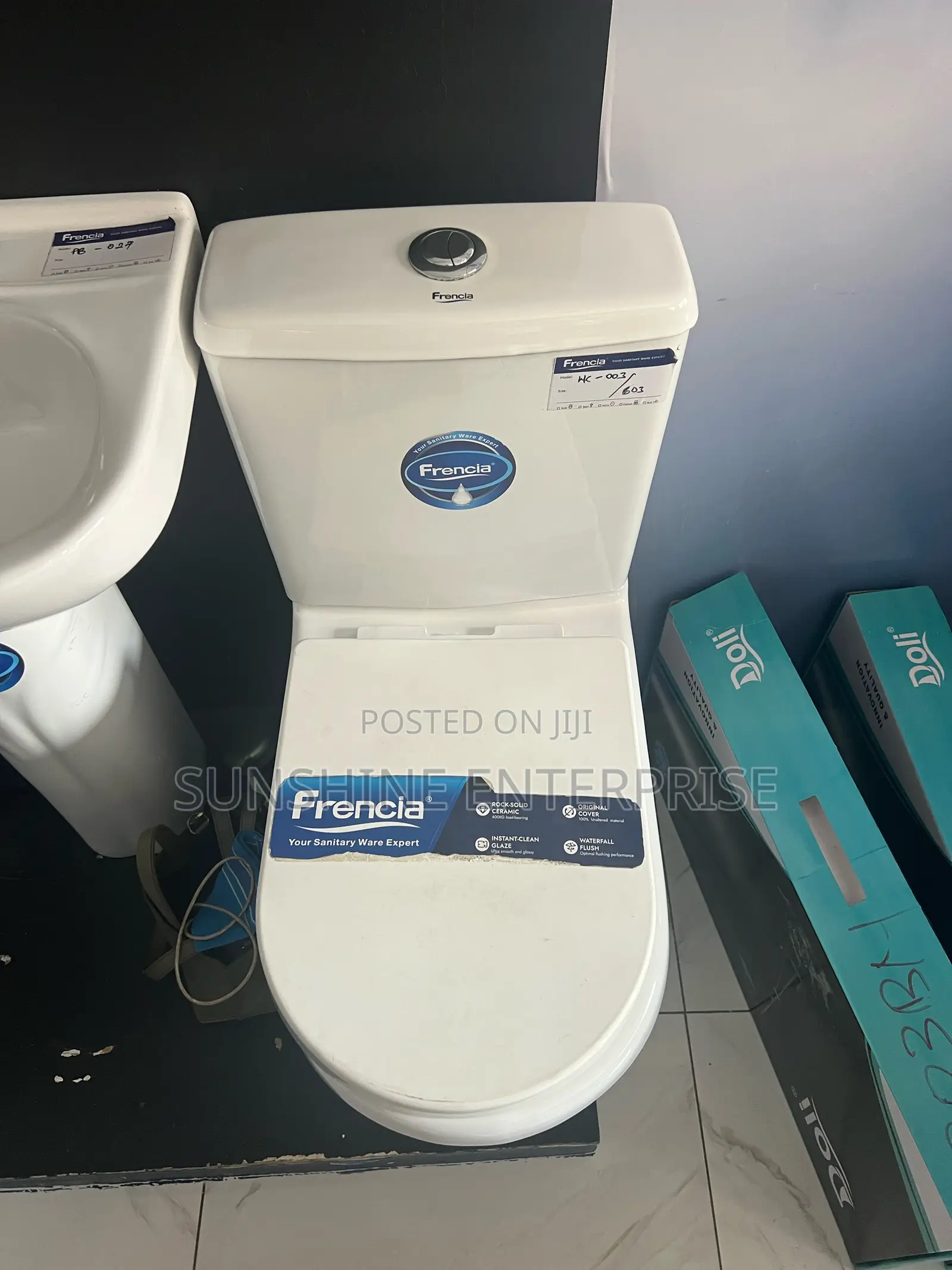 Water Closet Set With Basin