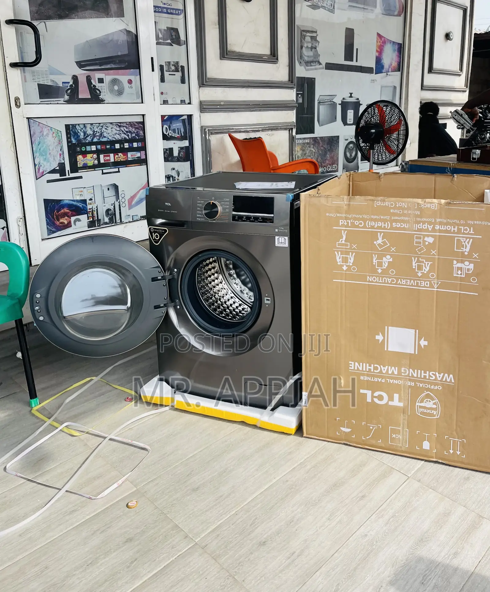 Quiet and Efficient Midea 11kg Front Load Washing Machine.