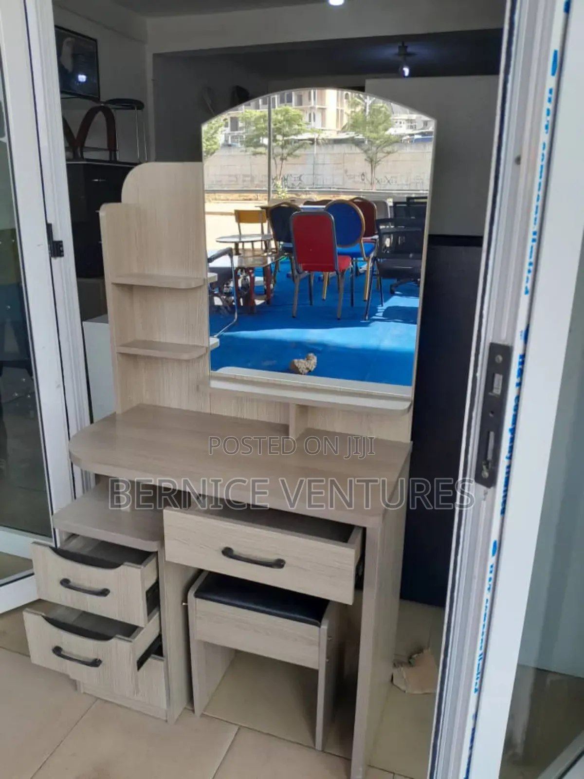 4 Drawers Quality Dressing Mirror 
