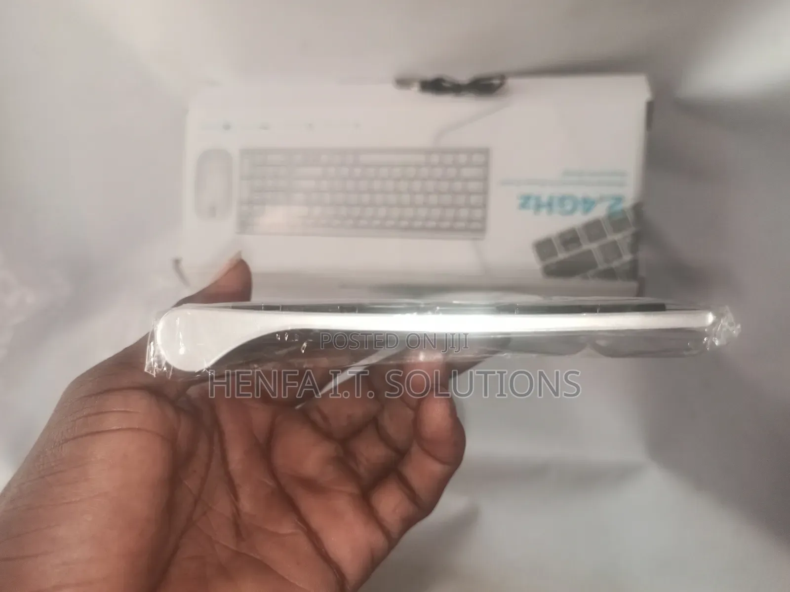 Rechargeable Wireless Keyboard and Mouse