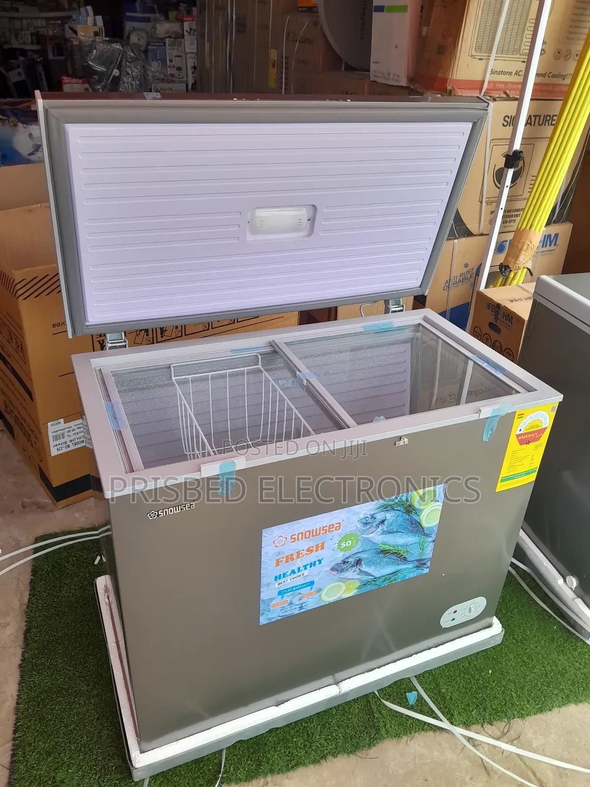 Snowsea Durable Chest Freezer 192 Litres[]