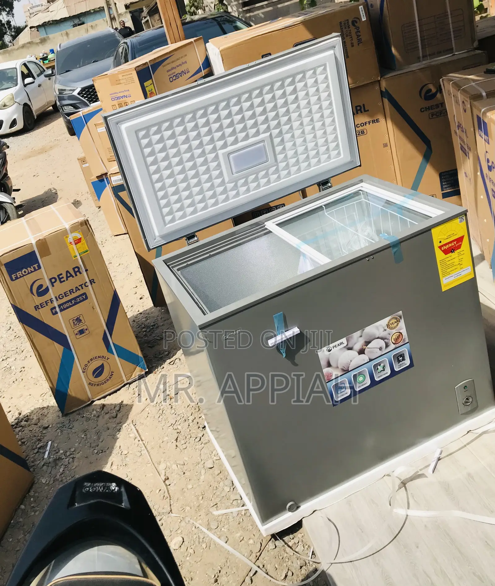 Quiet and Original Pearl 200ltr Single Door Chest Freezer.