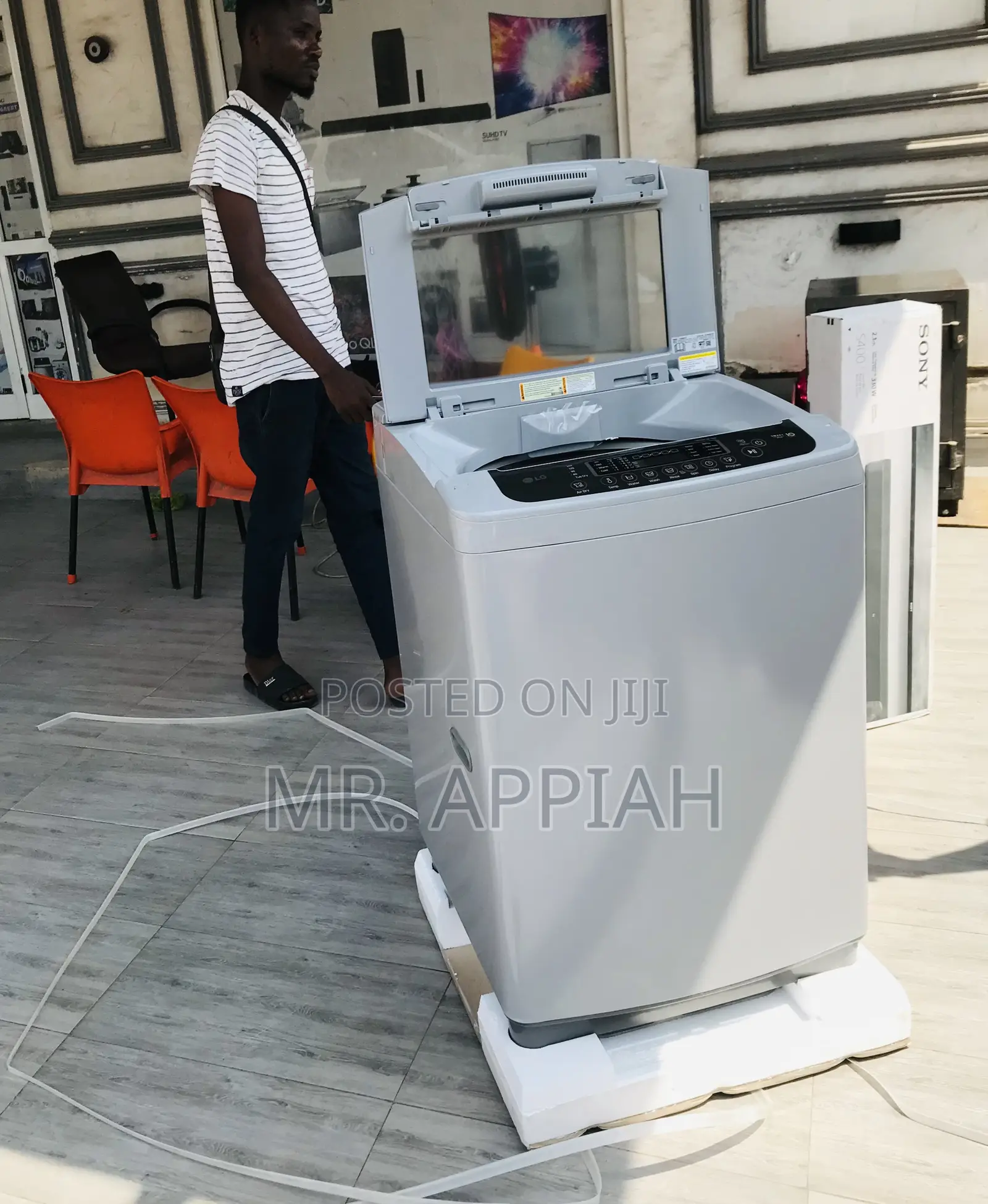 Effortless Cleaning LG T1369NEHTF 13kg Washing Machine.