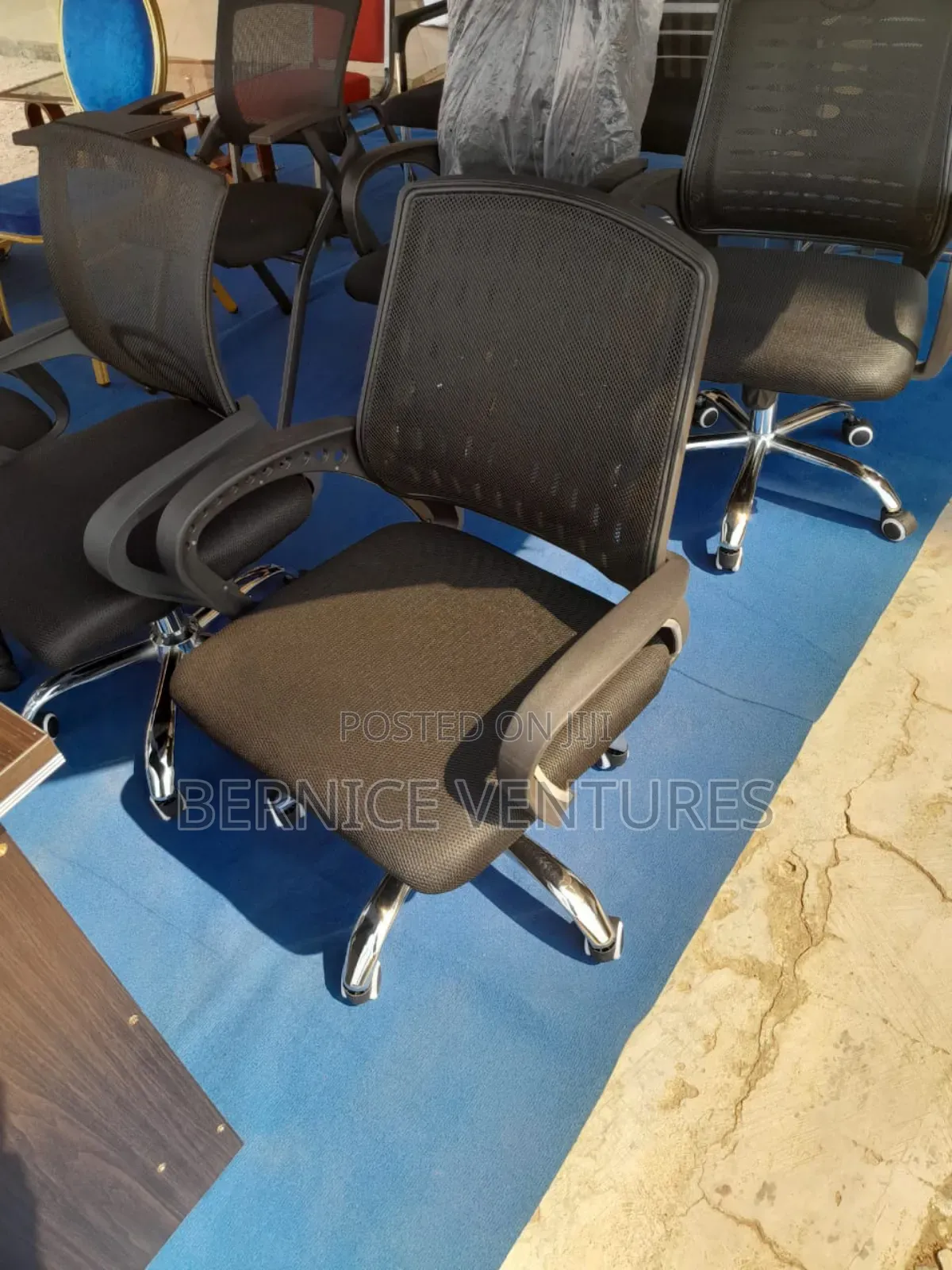 Quality and Adjustable Black Chair